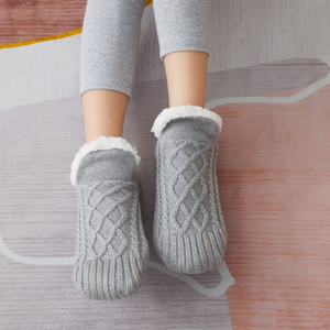 Chaussettes moelleuses à bouche en V