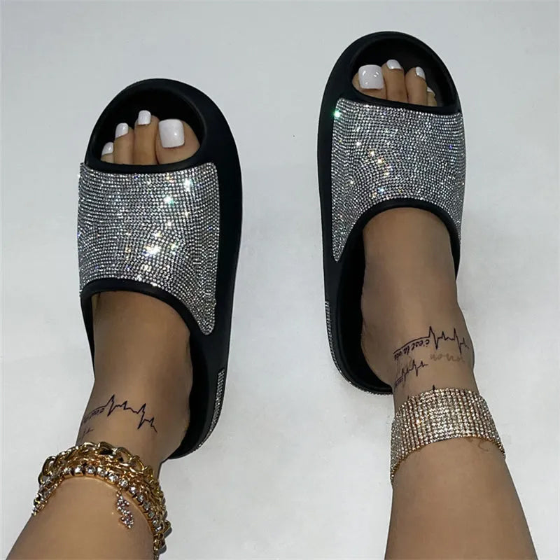 Belles pantoufles d'été pour femmes avec strass